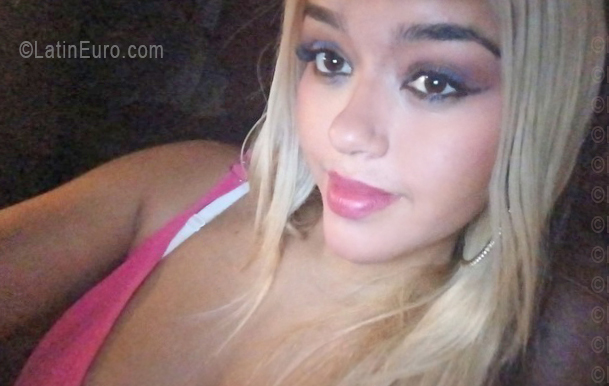 Date this good-looking Venezuela girl Grey from Barcelona VE5575