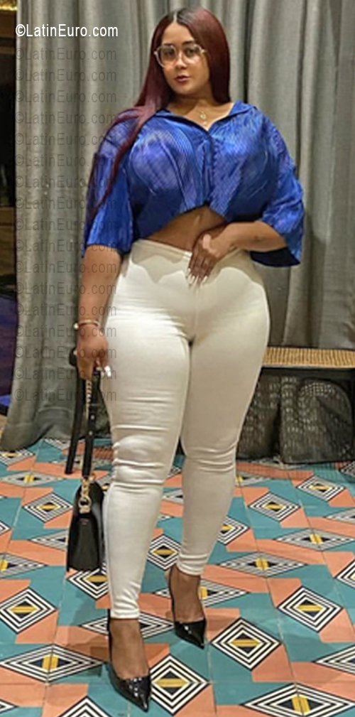 Date this happy Dominican Republic girl Tatiana from Santo Domingo DO56299