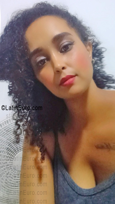 Date this exotic Colombia girl Maidely from Barranquilla CO33717