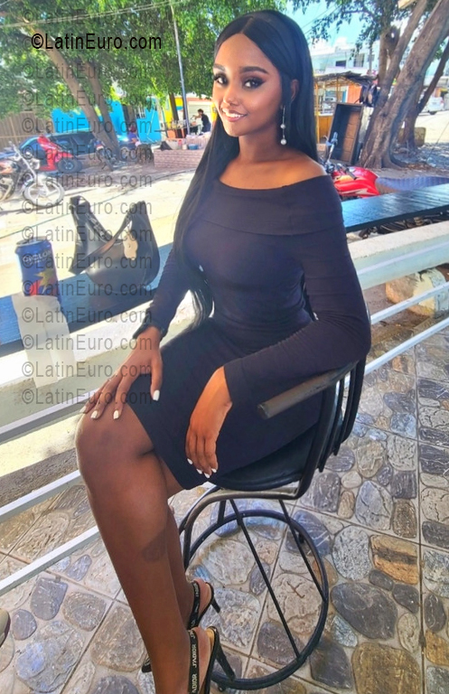 Date this happy Dominican Republic girl Miss from Santo Domingo DO56331