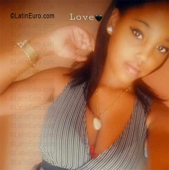 Date this passionate Dominican Republic girl Vale from Higuey DO56335