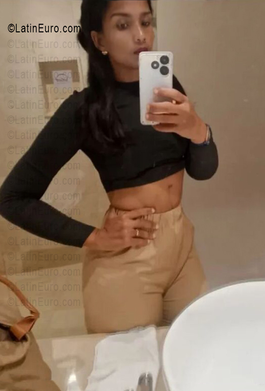 Date this fun Dominican Republic girl Karen from Santo Domingo DO56342