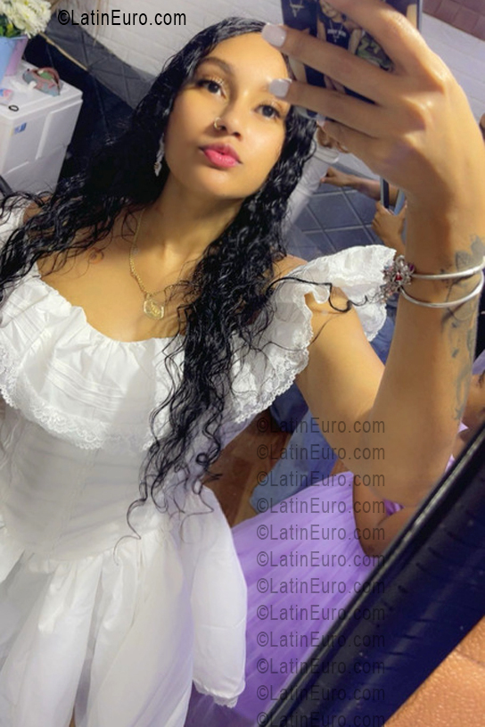 Date this passionate Dominican Republic girl Nefertari from San Cristobal DO56364