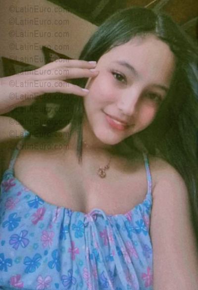 Date this beautiful Venezuela girl Solexis from Pariaguan VE5667