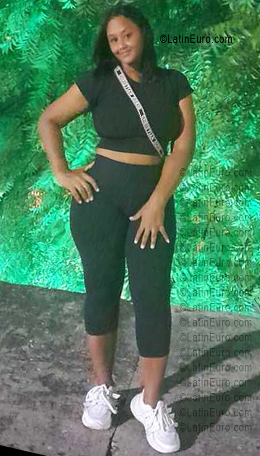 Date this delightful Colombia girl Leonela from Cartagena CO33748