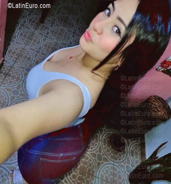 Date this delightful Venezuela girl Yosmar from Caracas VE5686