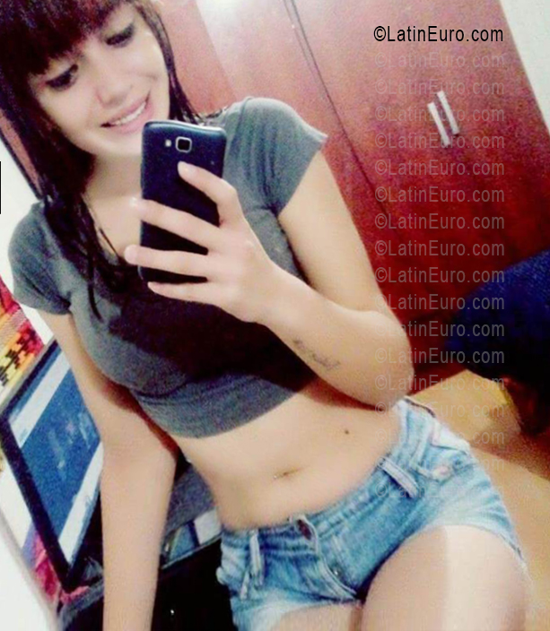 Date this cute Uruguay girl Dahiana from Canelones UY116
