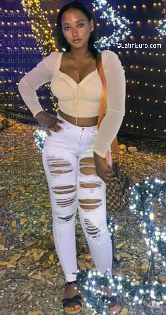 Date this delightful Dominican Republic girl Claudia from Santo Domingo DO56479