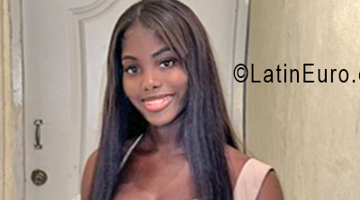 Date this hot Dominican Republic girl Natalia from Romana DO56494