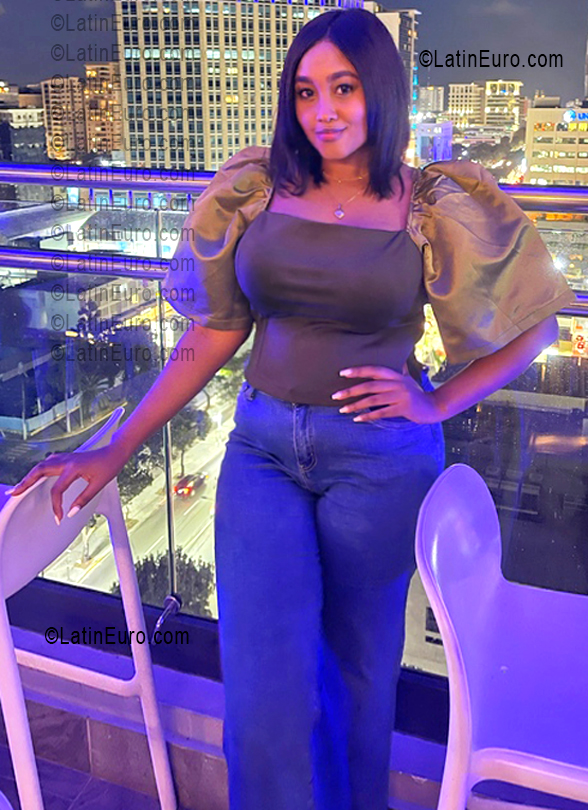 Date this happy Dominican Republic girl Beny from Santo Domingo DO56496