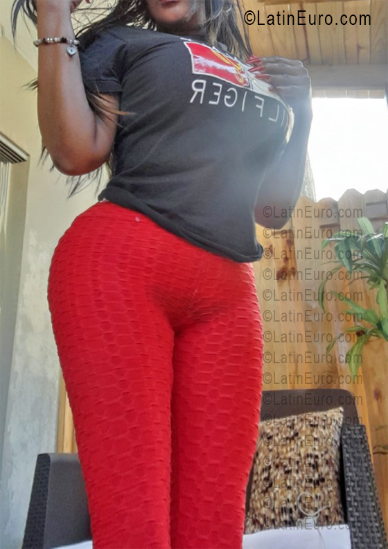 Date this funny Dominican Republic girl Catalina from Santo Domingo DO56509
