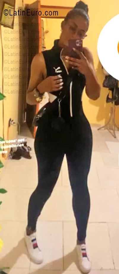 Date this good-looking Dominican Republic girl Daniela from Barahona DO56595