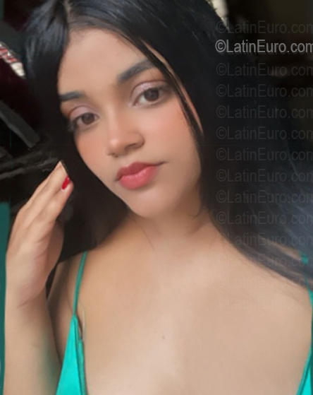 Date this cute Dominican Republic girl Dairiany from Tenares DO56744
