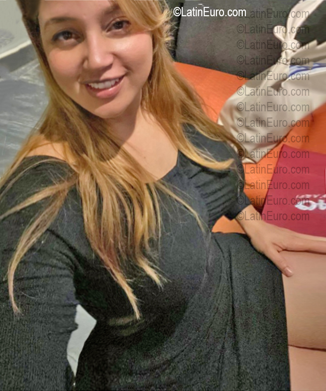 Date this charming Dominican Republic girl Keila from Santo Domingo DO56752