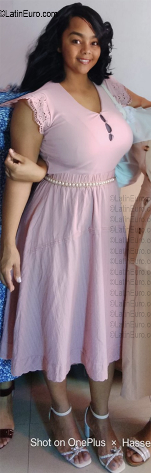 Date this lovely Dominican Republic girl Claribel from Santo Domingo DO56788