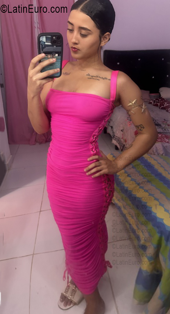 Date this foxy Dominican Republic girl Michelle from La Romana DO56883