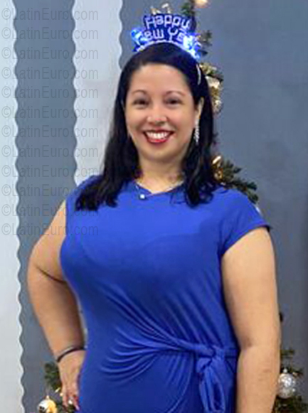 Date this stunning Panama girl YARI from Panama PA1441