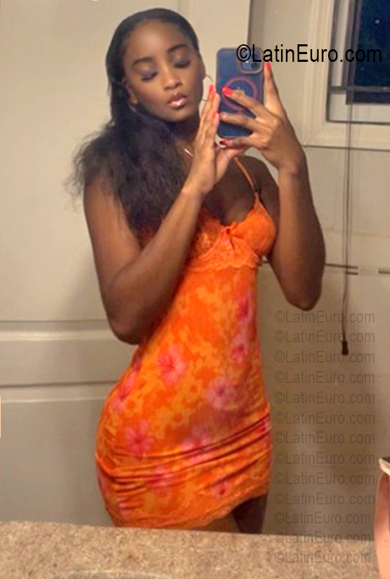 Date this charming Jamaica girl Sherika from Kingston JM2752
