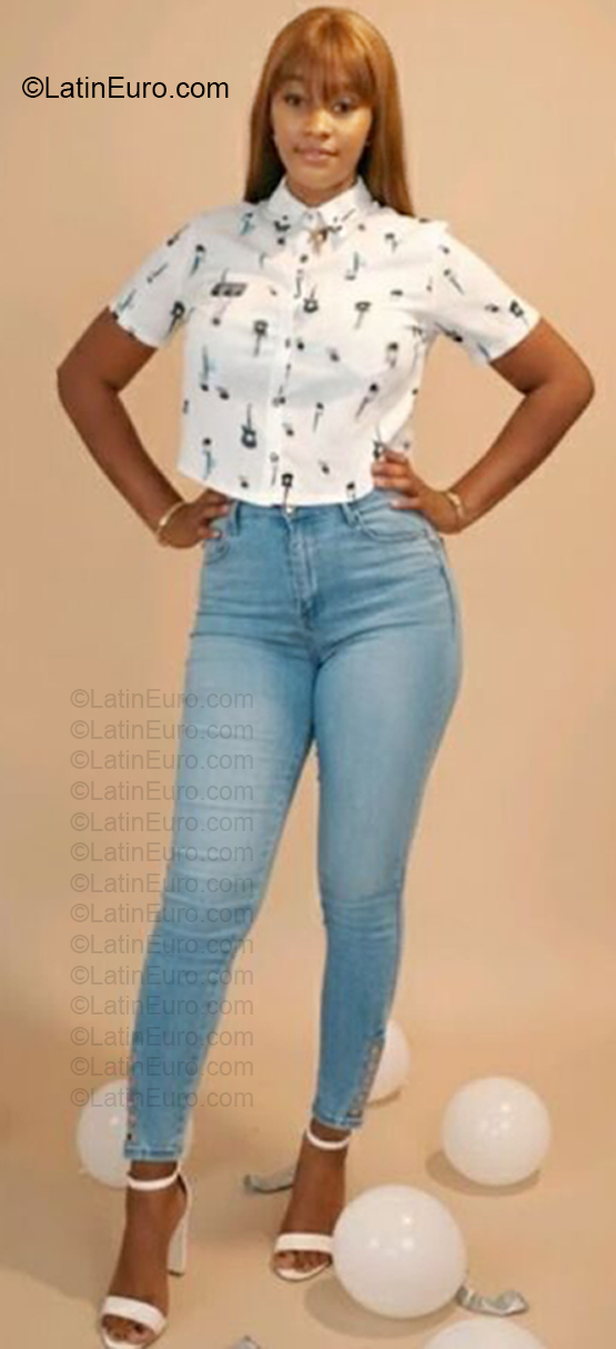 Date this delightful Dominican Republic girl YANEISY from Santo Domingo DO57012