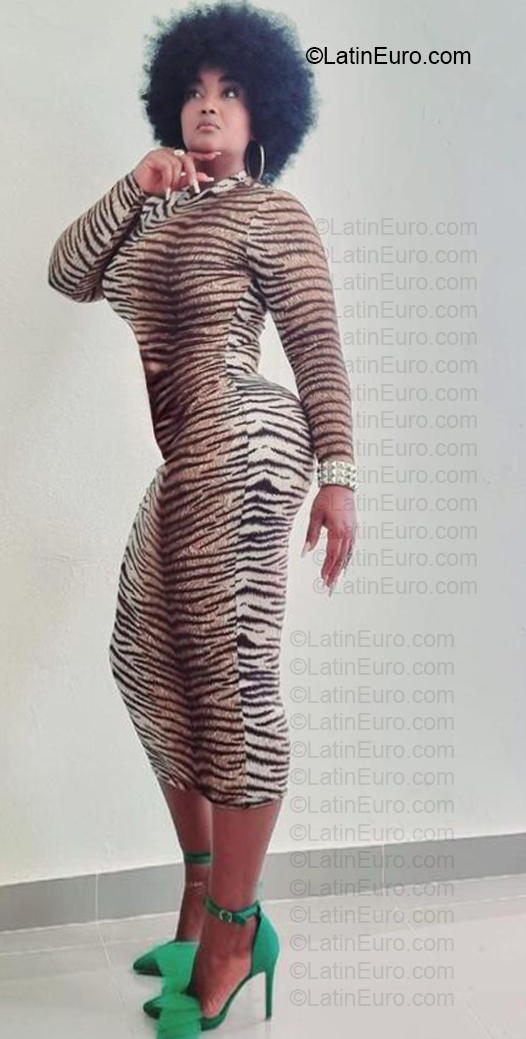 Date this beautiful Dominican Republic girl Negrita from Ato Mayor DO57063