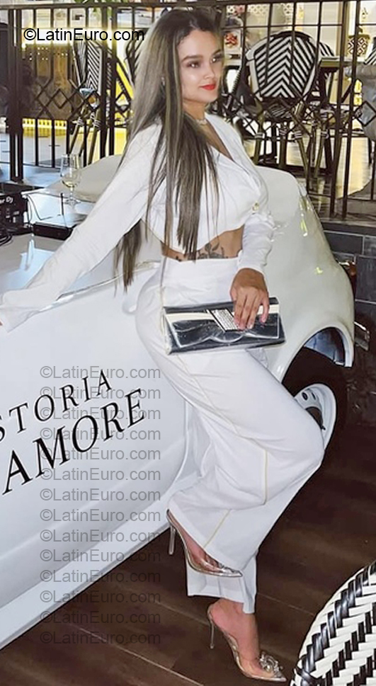 Date this stunning Colombia girl Stefany from Cali CO33884