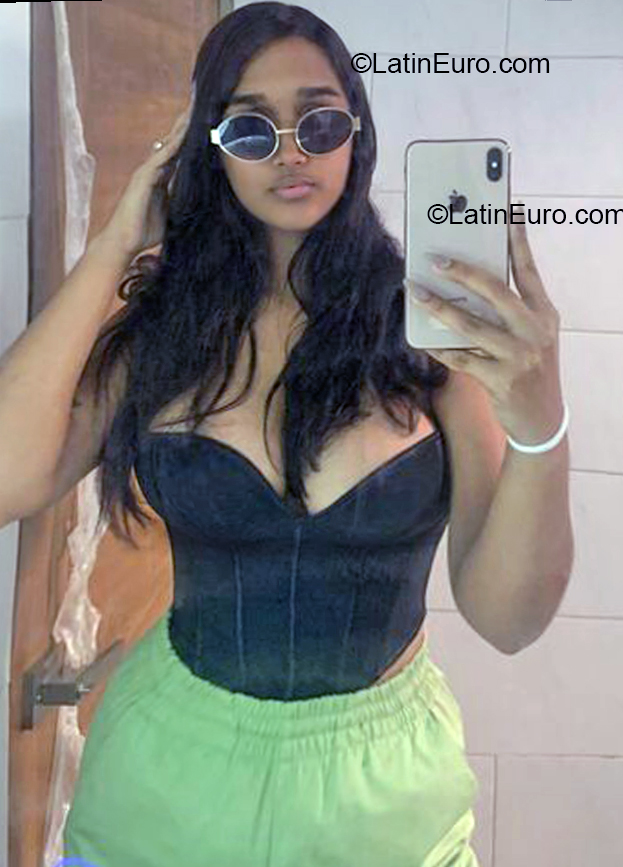 Date this tall Dominican Republic girl Sofia Melany from Santo Domingo DO57211