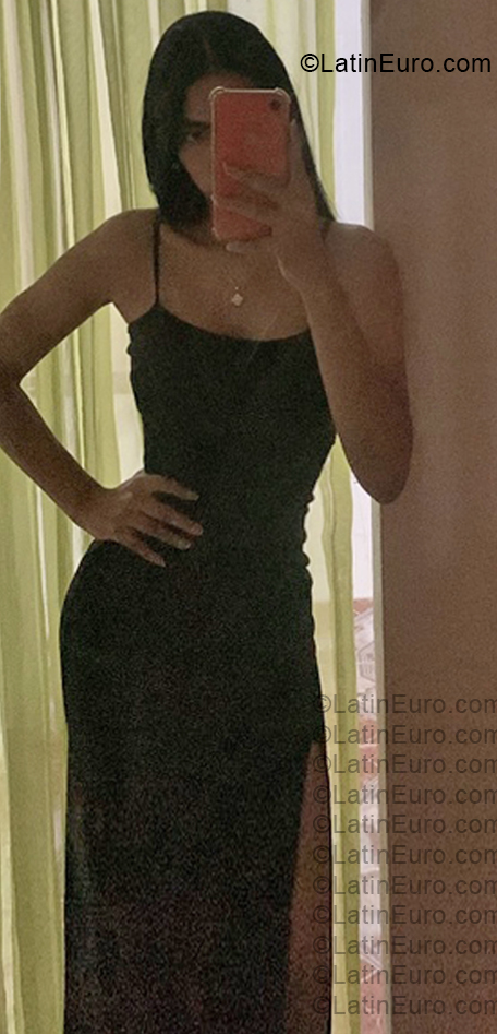 Date this attractive Dominican Republic girl Nayelin from Duarte DO57218