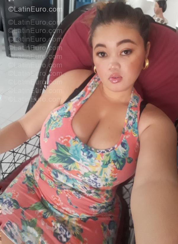 Date this voluptuous Dominican Republic girl Lorena from Santiago DO57219