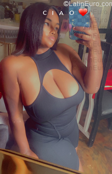 Date this pretty Dominican Republic girl Rosangel from Santo Domingo DO57232