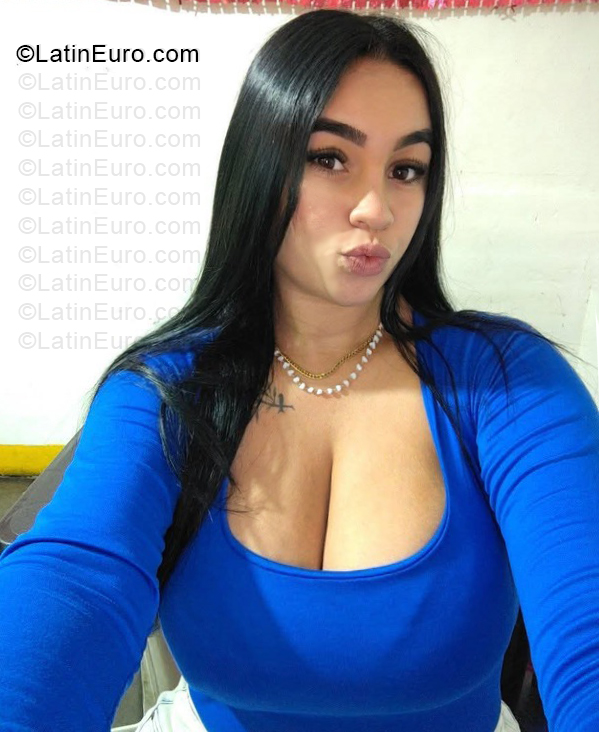 Date this georgeous Venezuela girl Yanjibel from Maracaibo VE5758