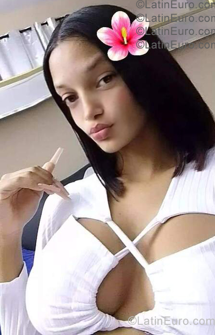 Date this sultry Dominican Republic girl Anny from Santo Domingo DO57307